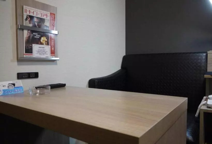 Hotelli Route Inn Shinfujieki Minami