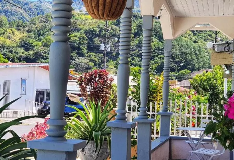 ペンション Villa Alejandro