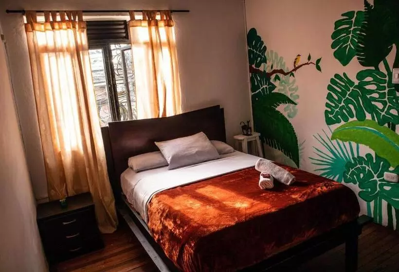 ユースホステル Kimaná Hostal