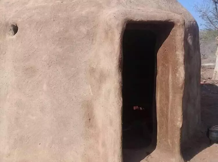 هاستل Omapaha Traditional Hut