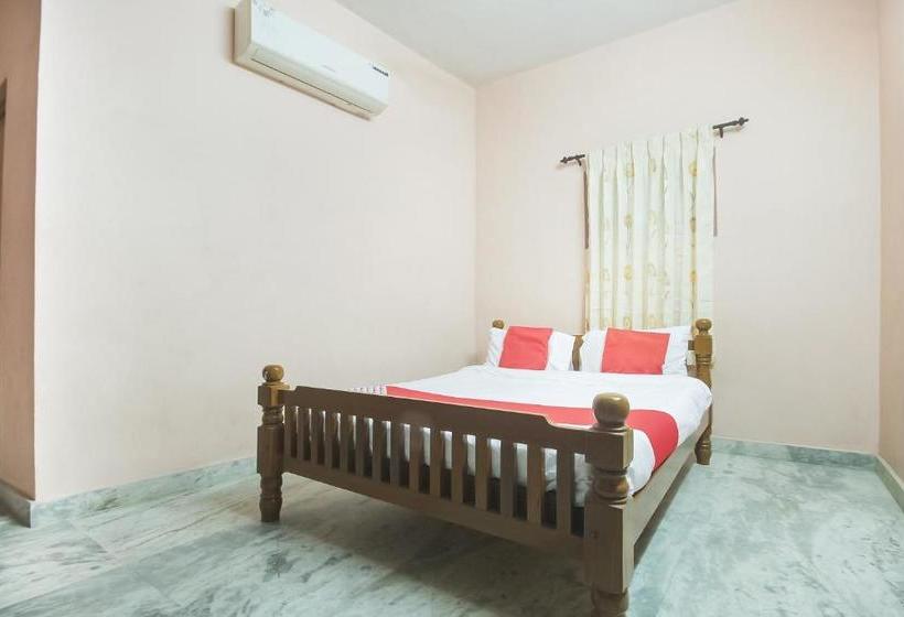 בית מלון כפרי Oyo 68688 Sk Lodge