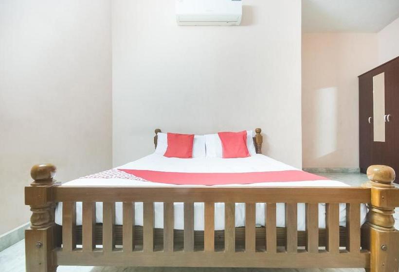 בית מלון כפרי Oyo 68688 Sk Lodge