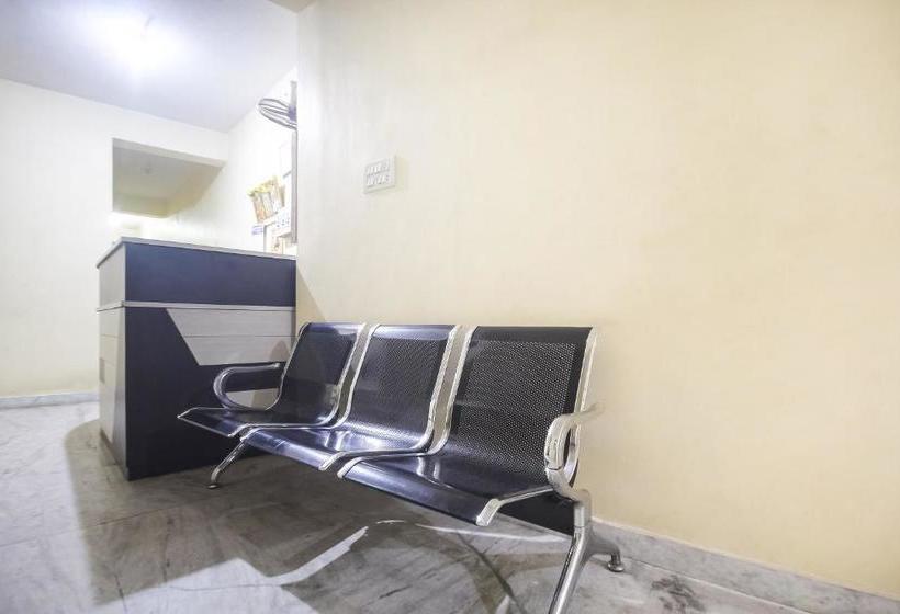 בית מלון כפרי Oyo 68688 Sk Lodge