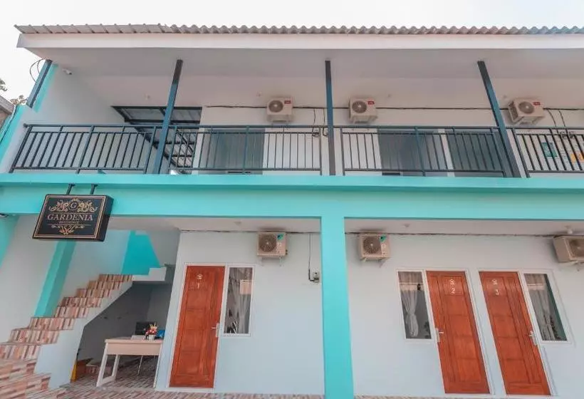 هتل Oyo Life 2445 Gardenia Residence