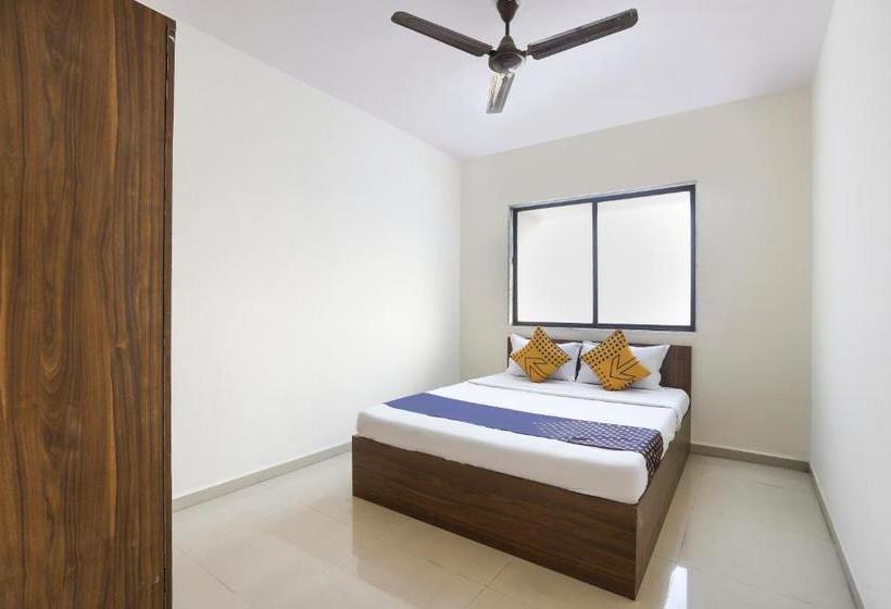 בית מלון כפרי Spot On 64910 Varma Imperial