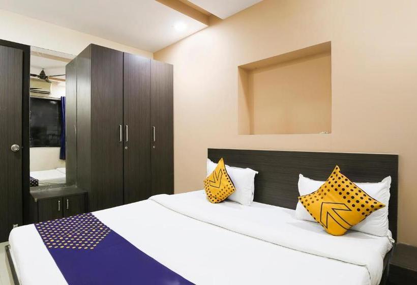 בית מלון כפרי Spot On 64910 Varma Imperial