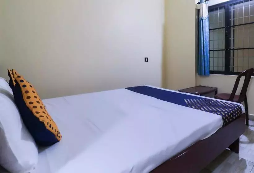 ホテル Vaccinated Staff  Spot On 67156 Malang Lodge