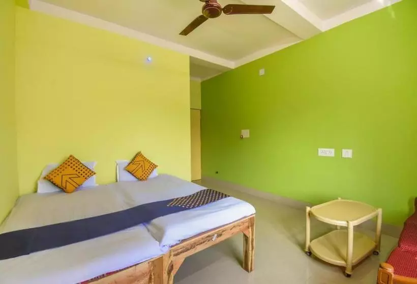 ホテル Spot On 69142 Srijani Guest House