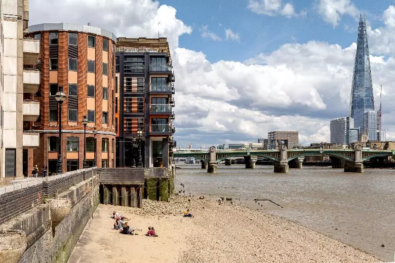 Locke At Broken Wharf