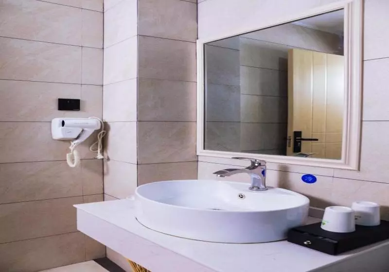 Hotelli Greentree Alliance Southwest Xingyi City Magic East Road