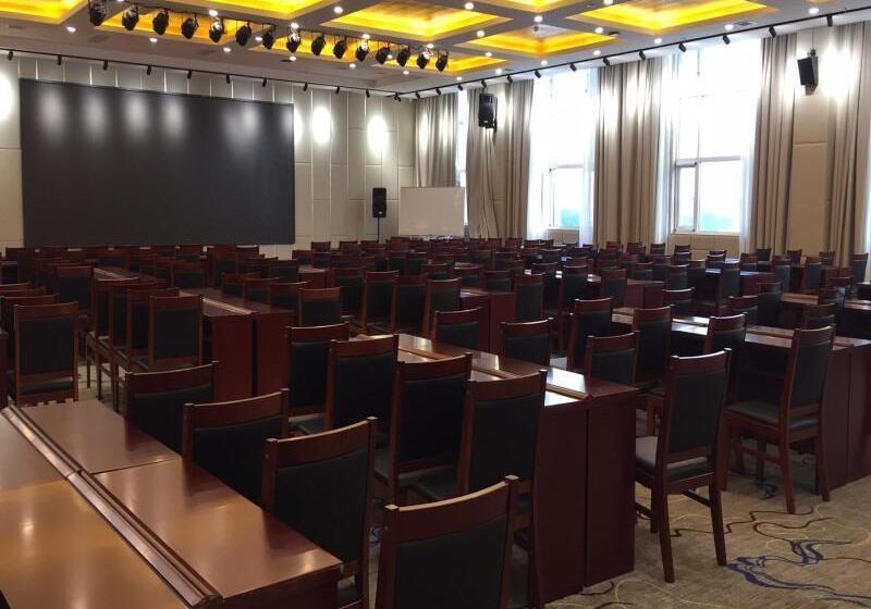 Hotel Greentree Eastern Xiangyang Zhongyuan Xi Road