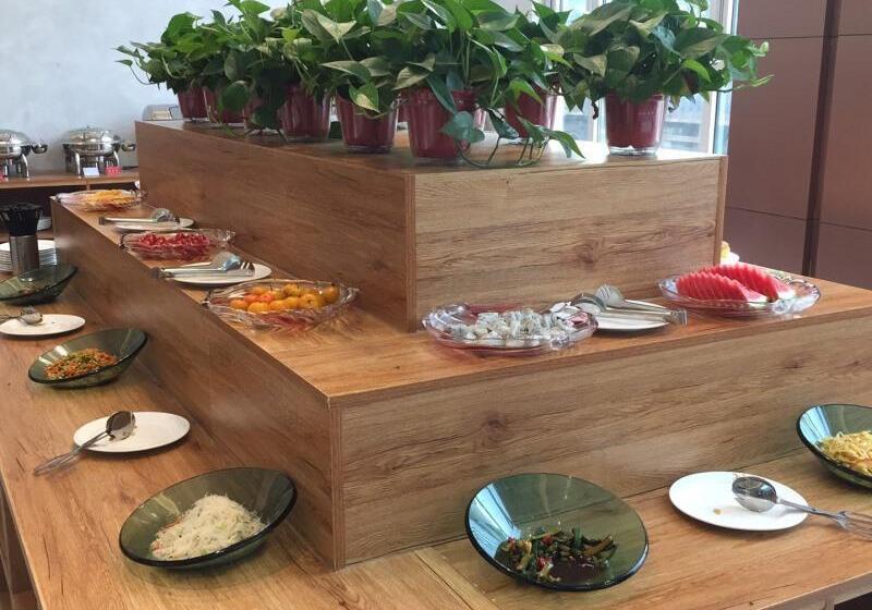 Hotel Greentree Eastern Xiangyang Zhongyuan Xi Road