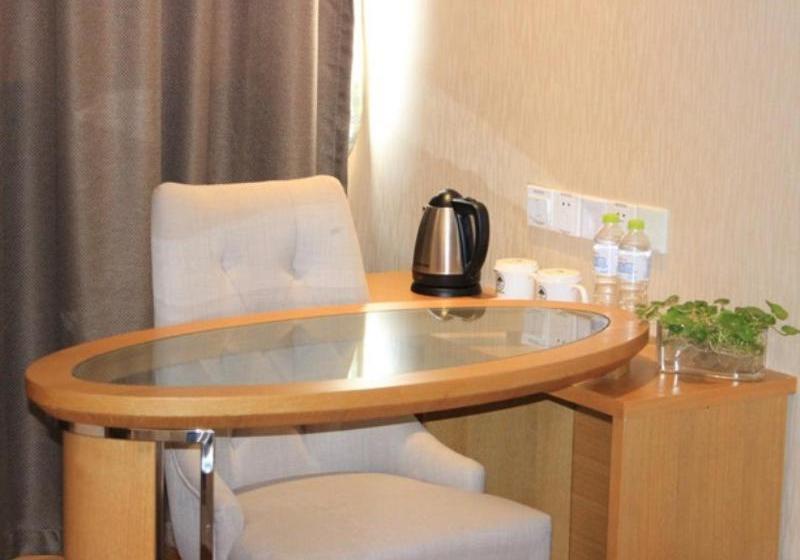 Отель Greentree Inn Jiansu Lianyungang Tongguan North Road Pedestrian Express