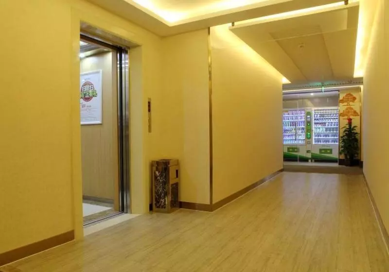 Hotelli Greentree Inn Shanghaibaoshan District Tieshan Road Youyi Road