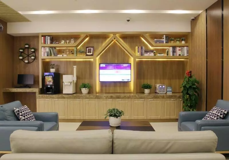 Hotelli Greentree Inn Shanghaibaoshan District Tieshan Road Youyi Road