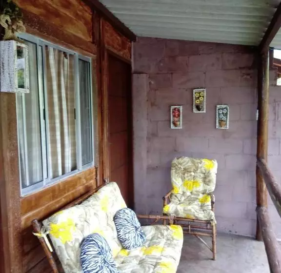 ペンション Chalés Shamballa