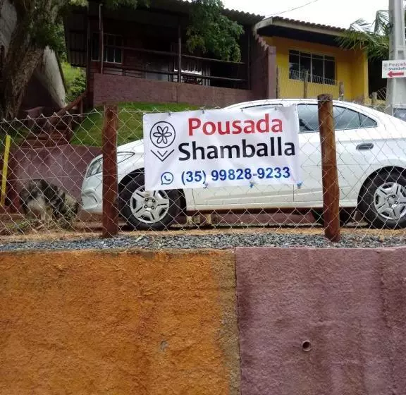 ペンション Chalés Shamballa