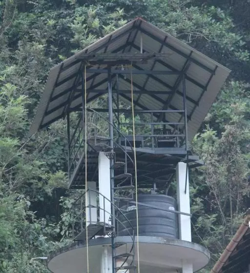 ペンション Mangosteen Holidays