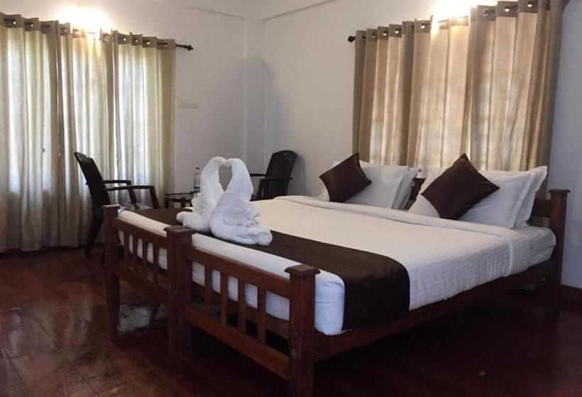 פנסיון Mangosteen Holidays