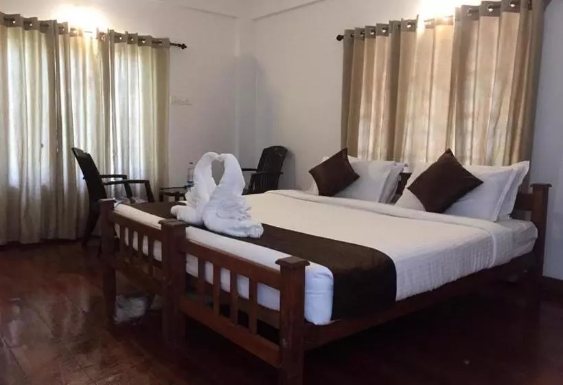 ペンション Mangosteen Holidays