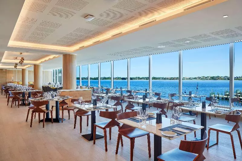 Hotelli Doubletree By Hilton Perth Waterfront