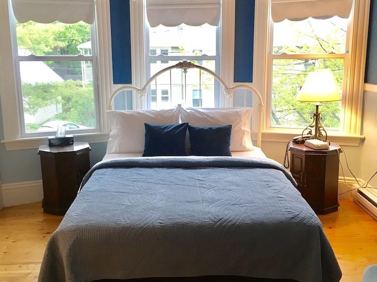 مبيت وإفطار Auberge Au Bois Dormant Inn