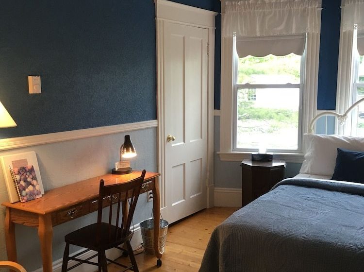 مبيت وإفطار Auberge Au Bois Dormant Inn