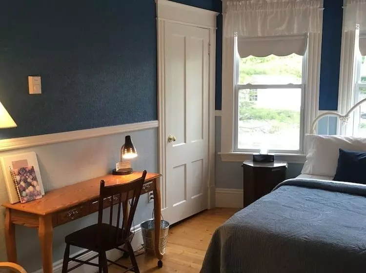 ベッドアンドブレックファースト Auberge Au Bois Dormant Inn