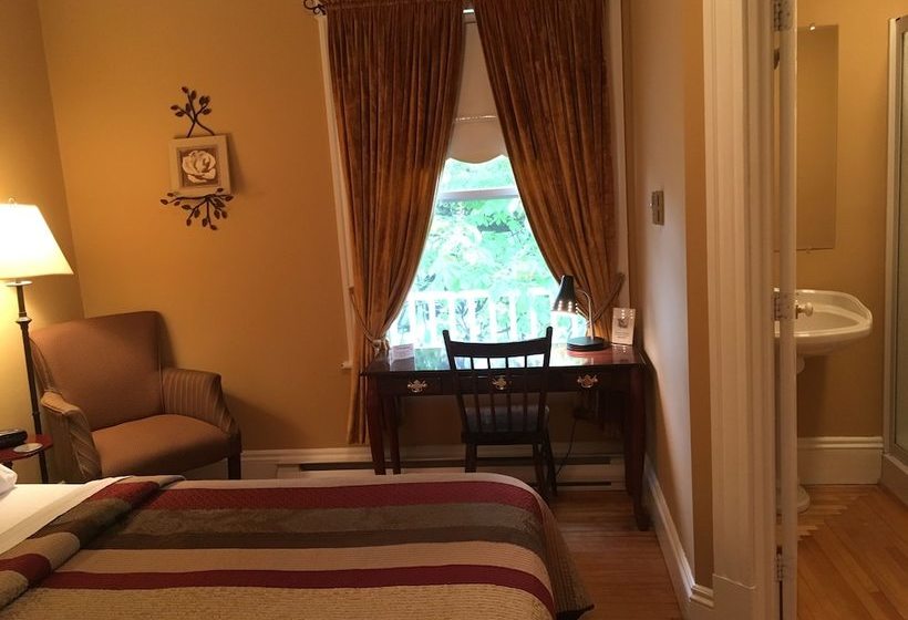 مبيت وإفطار Auberge Au Bois Dormant Inn