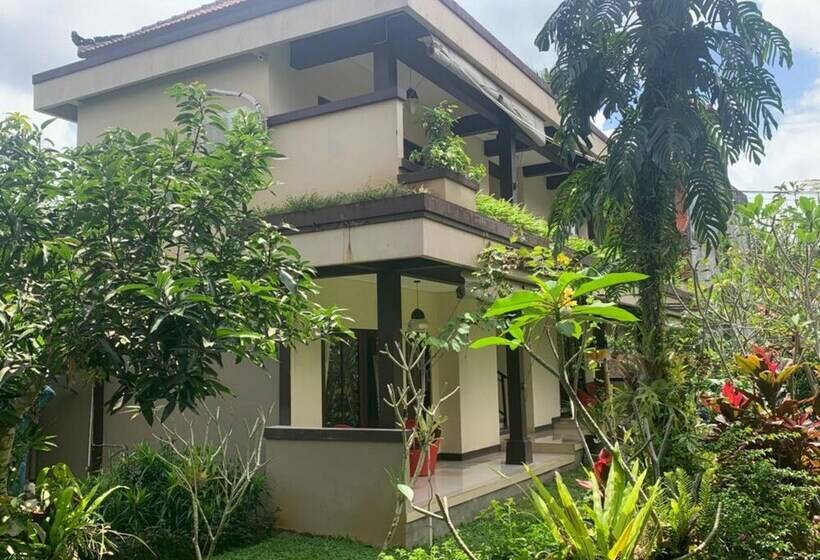 Bed and Breakfast Indraprastha 2 Bungalow