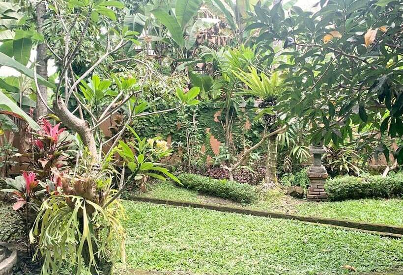 Bed and Breakfast Indraprastha 2 Bungalow