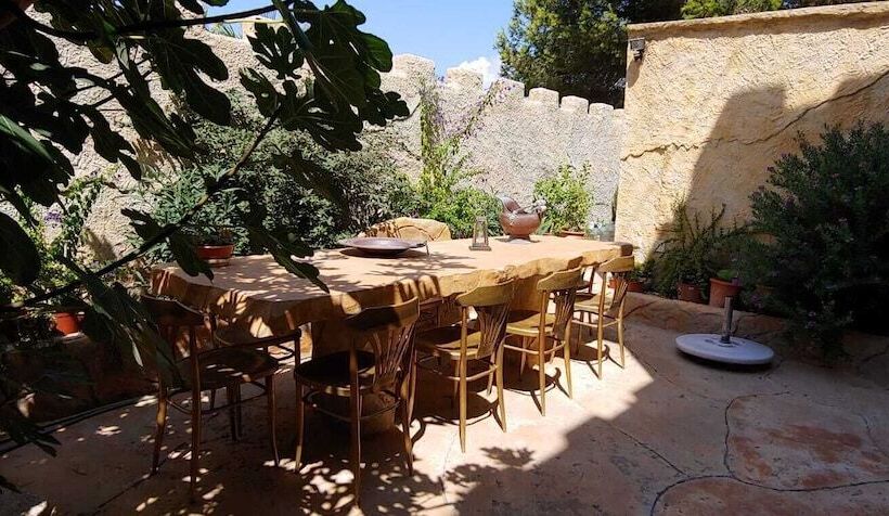 Castillo De Dona Maria