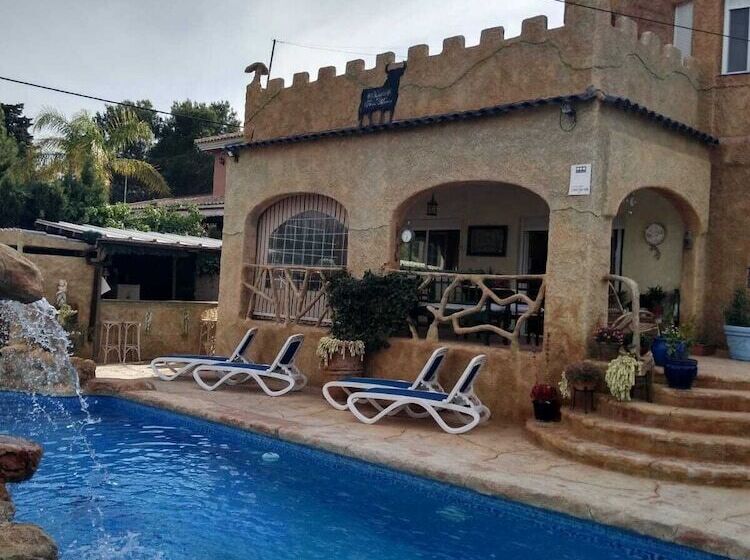 Castillo De Dona Maria