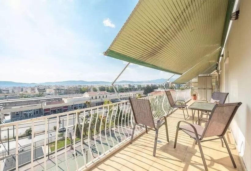 Central Flat With Cosy Sunny Terrace