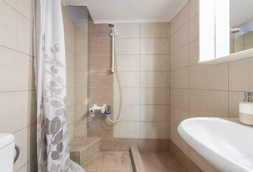 Central Flat With Cosy Sunny Terrace