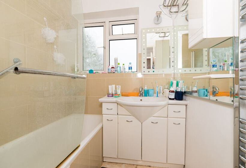 Forest View Bright Apartment