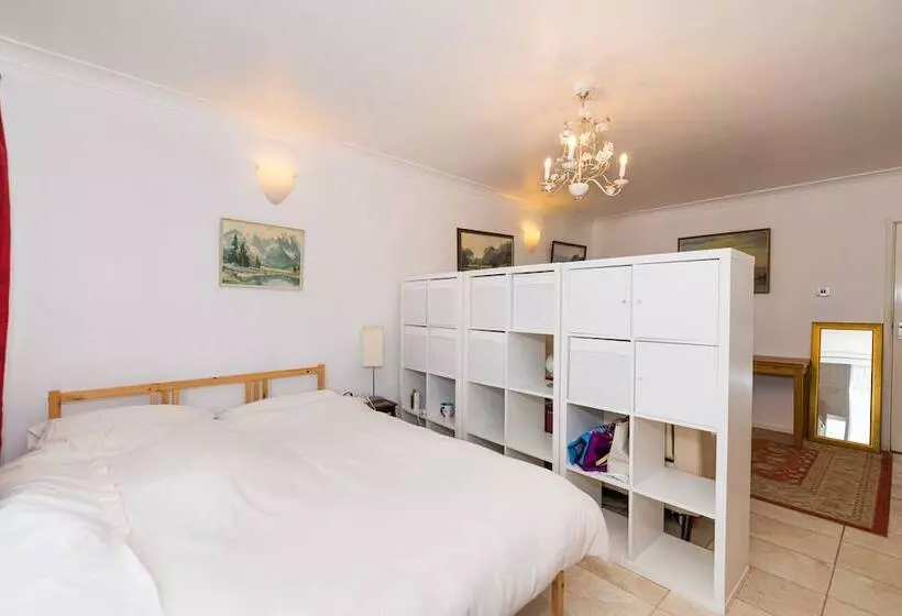 Forest View Bright Apartment