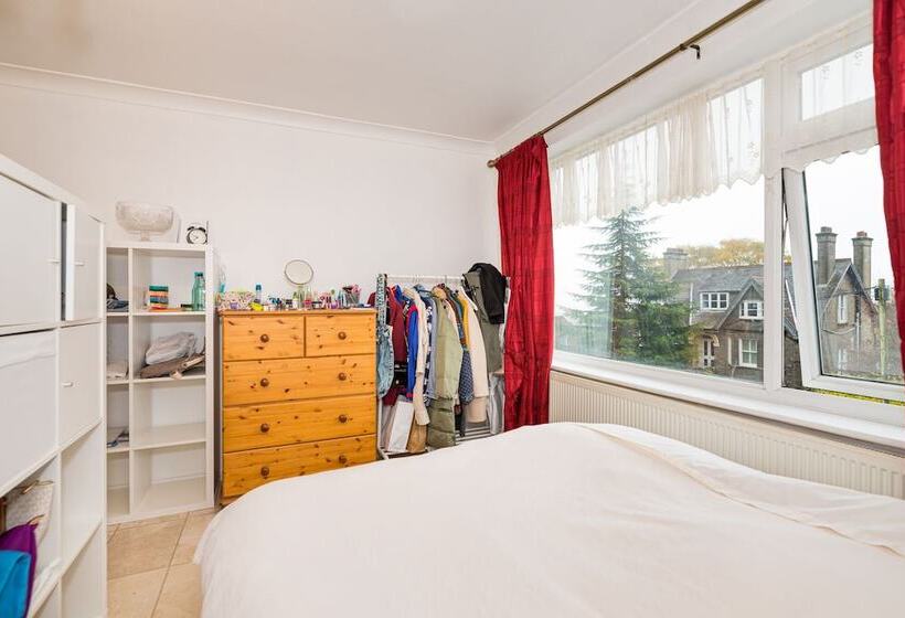 Forest View Bright Apartment