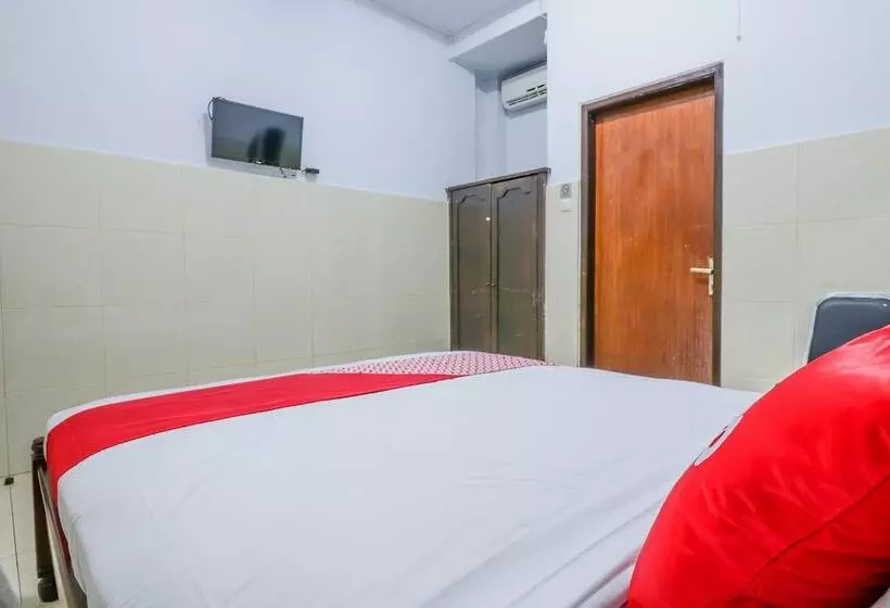 ホテル Dewata Indah By Oyo Rooms