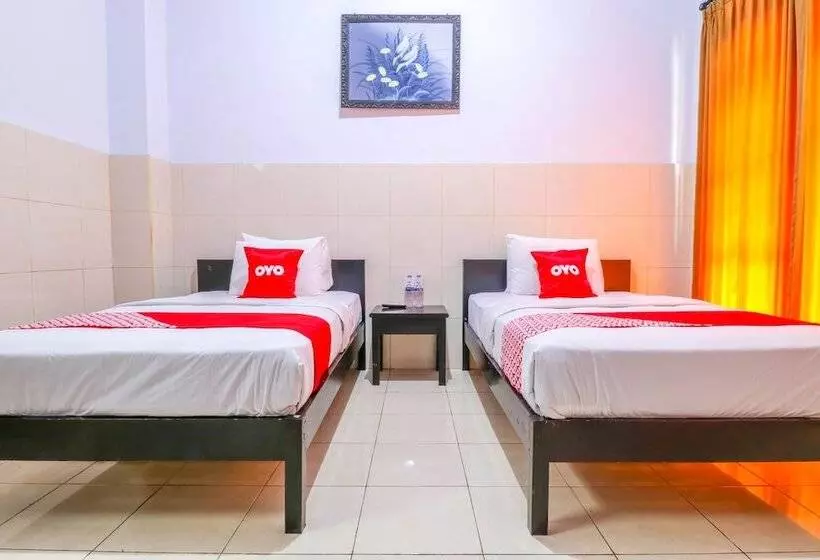 ホテル Dewata Indah By Oyo Rooms