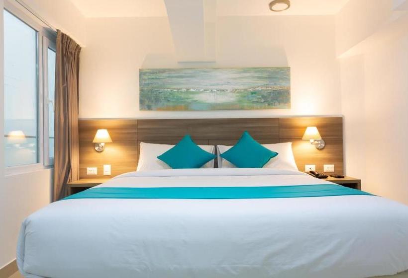 Отель Howard Johnson By Wyndham Lima Miraflores Larco