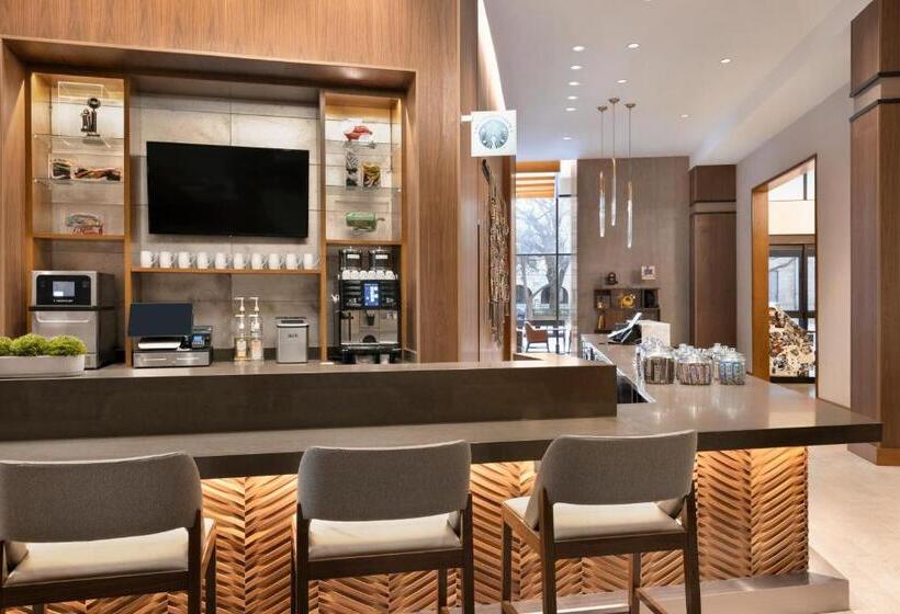 בית מלון כפרי Hyatt Place Houston Downtown