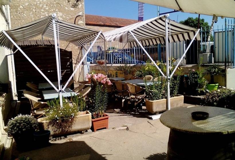 בית מלון כפרי Le Relais Bleu