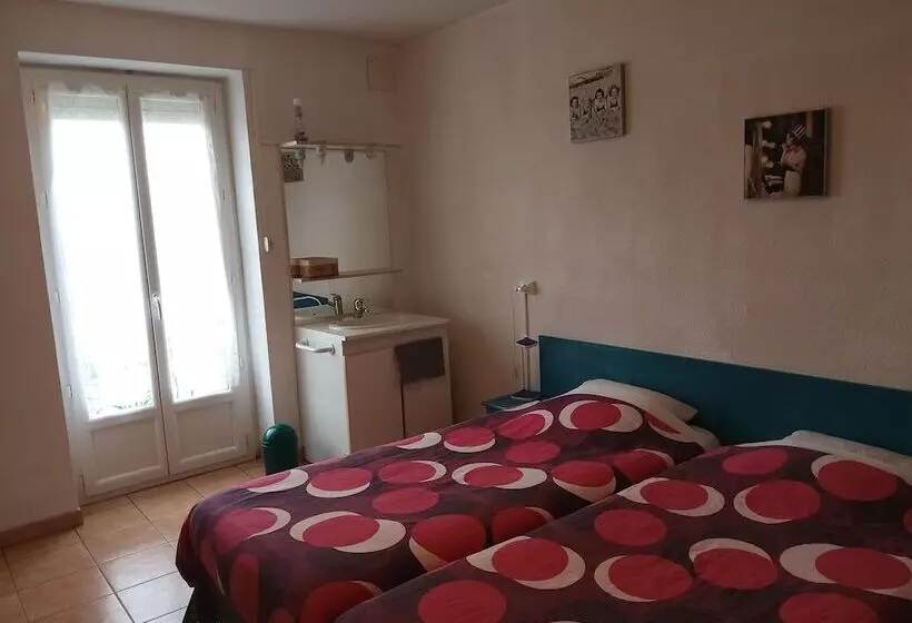 Hotelli Le Relais Bleu