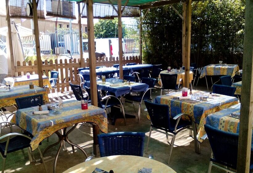 בית מלון כפרי Le Relais Bleu