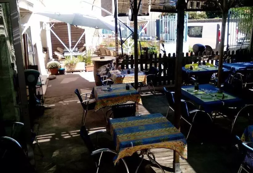 Hotelli Le Relais Bleu