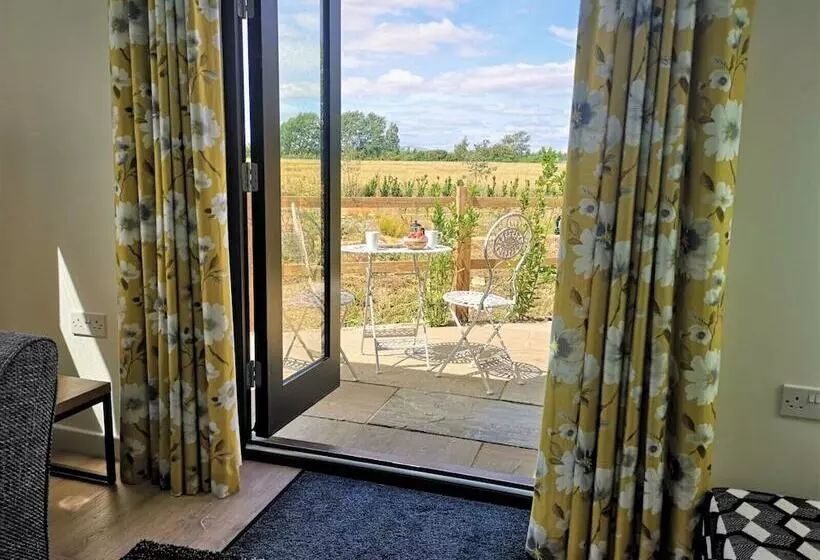 Hotelli The Yard @ Pringle Farm