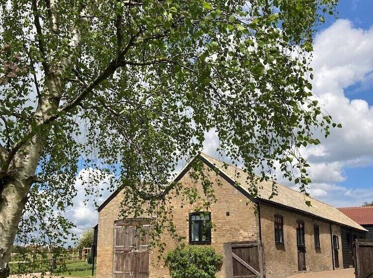 Hotel The Yard @ Pringle Farm