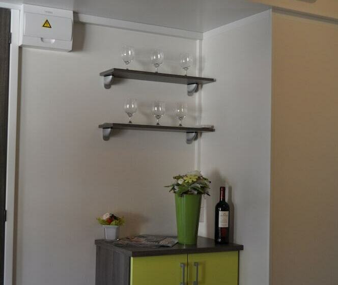 Отель Victoria Mobilehome Camping Dole