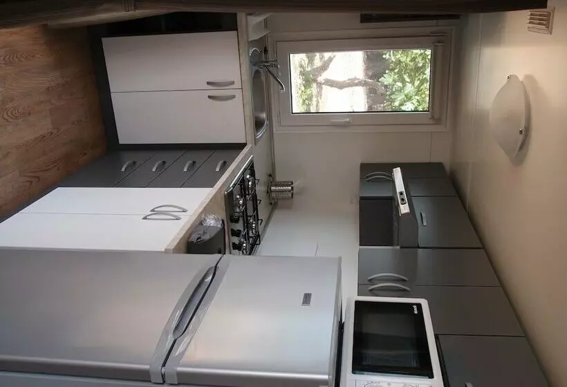 Hotelli Victoria Mobilehome Camping Dole